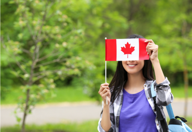 Học bổng Canada