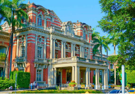 Đại học Quốc gia Đài Loan là ngôi trường danh giá top đầu Đài Loan về chất lượng giảng dạy, cơ sở vật chất, đây cũng là nơi sản sinh ra nhiều nhân tài kiệt xuất